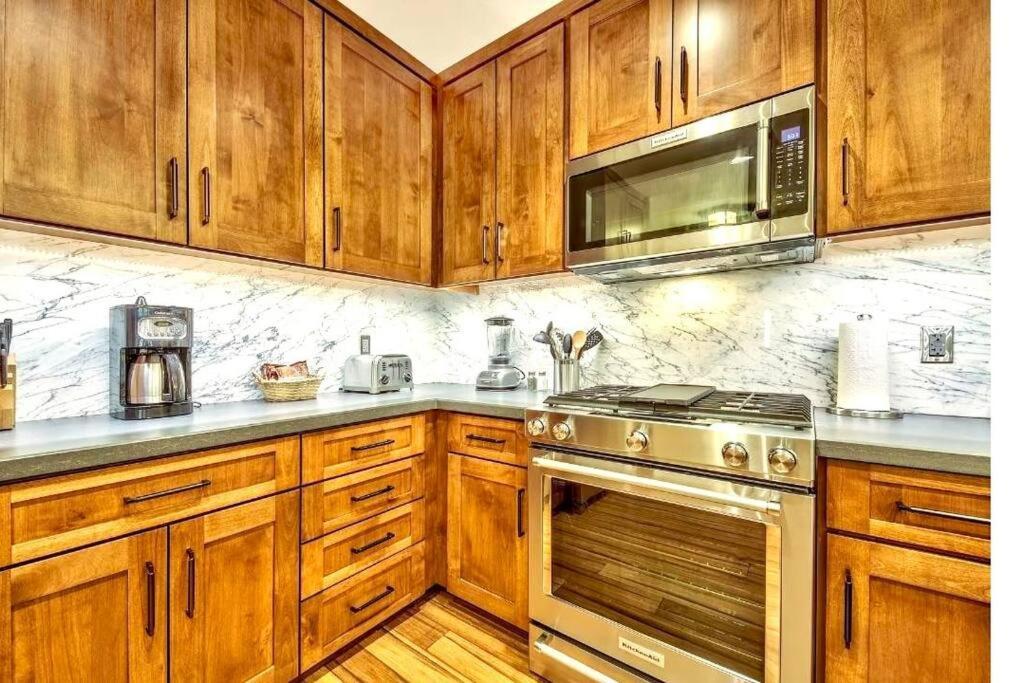 Ski In/Out - Zalanta - Great Location- 2 Hot Tubs - Heated Pool South Lake Tahoe Bagian luar foto